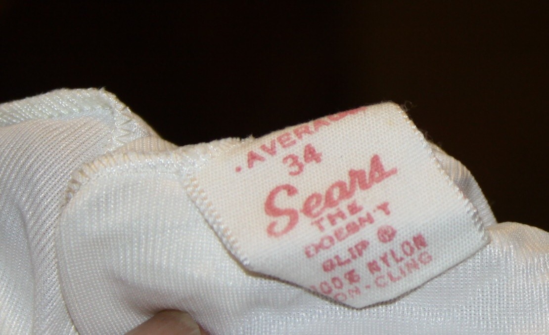 Vintage Sears “The doesn’t slip” Cami camisole size 34 white