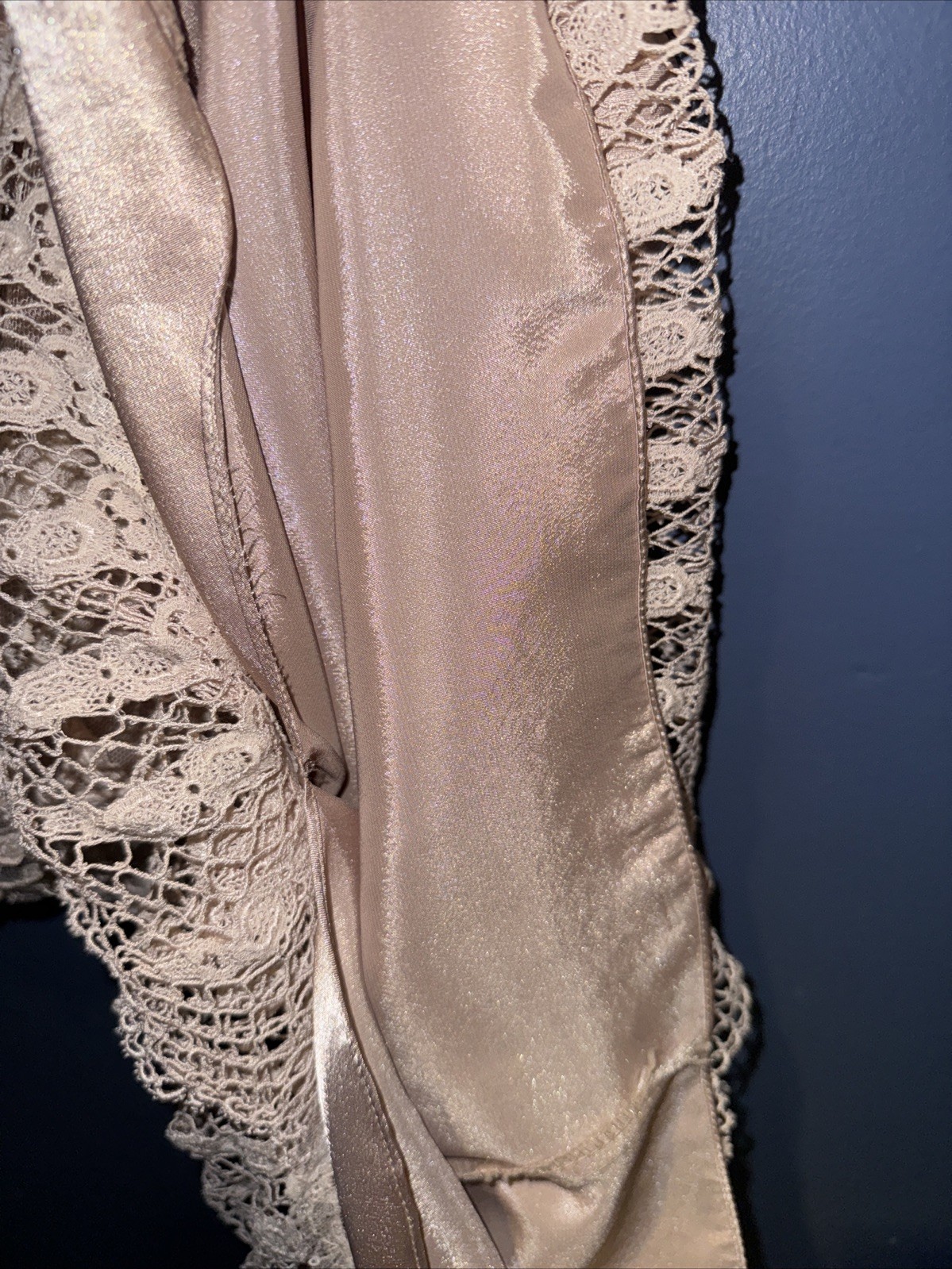 Small Gangster Dress, Bonnie & Clyde Style Peach Lace Pearls Rag Time Doll Talon
