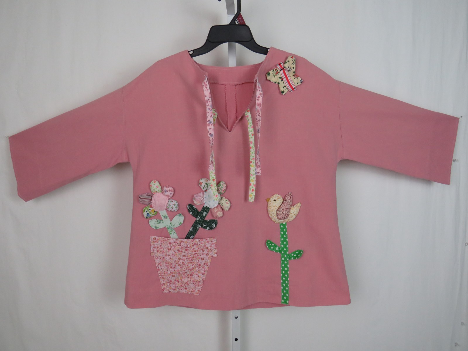 VTG 1960s MOD HIPPY NOVELTY SMOCK TOP 3 DIMENSIONAL MAUVE FLOWERS BIRD BUTTERFLY