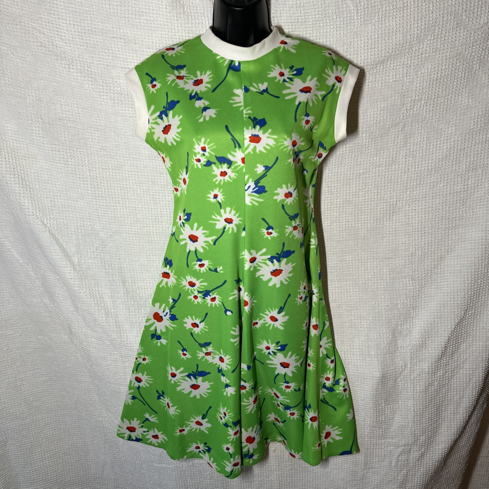 Vintage 1970s Sleeveless Mini Dress Boho MOD Hippie Psychedelic Sz Medium Floral