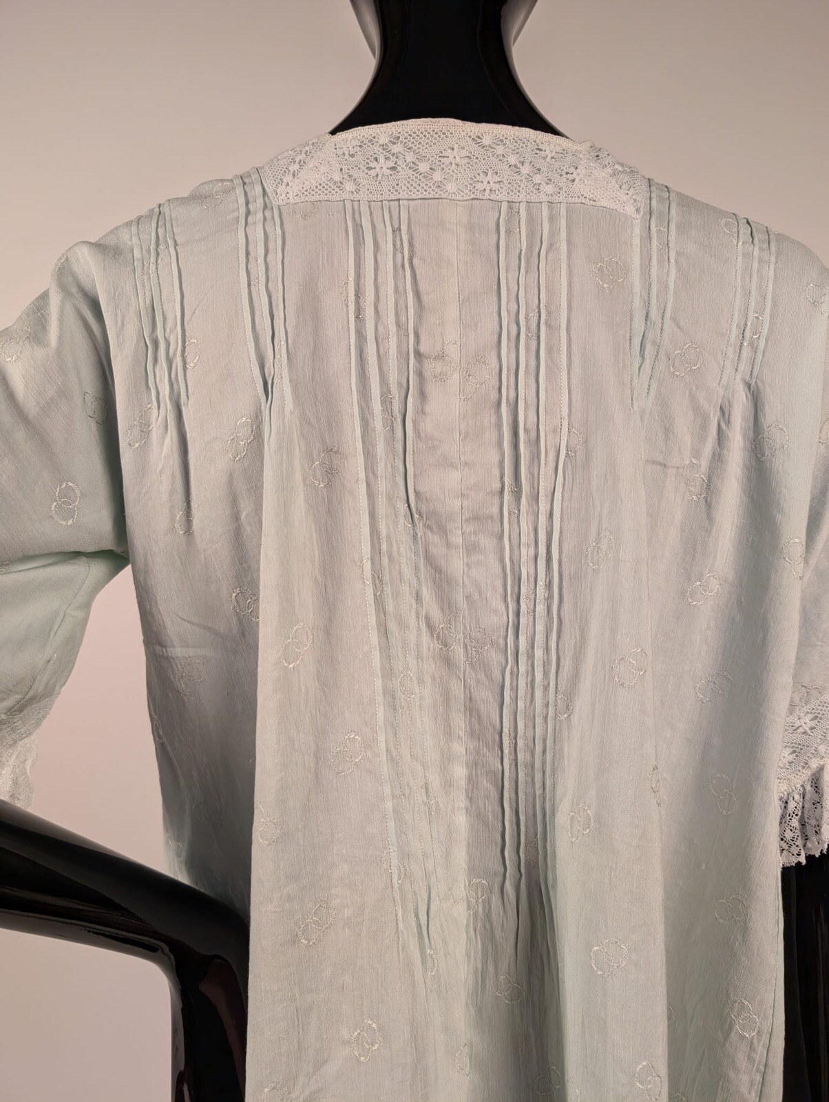WEDDING RING PATTERN VICTORIAN JACKET W LACE FR TROUSSEAU