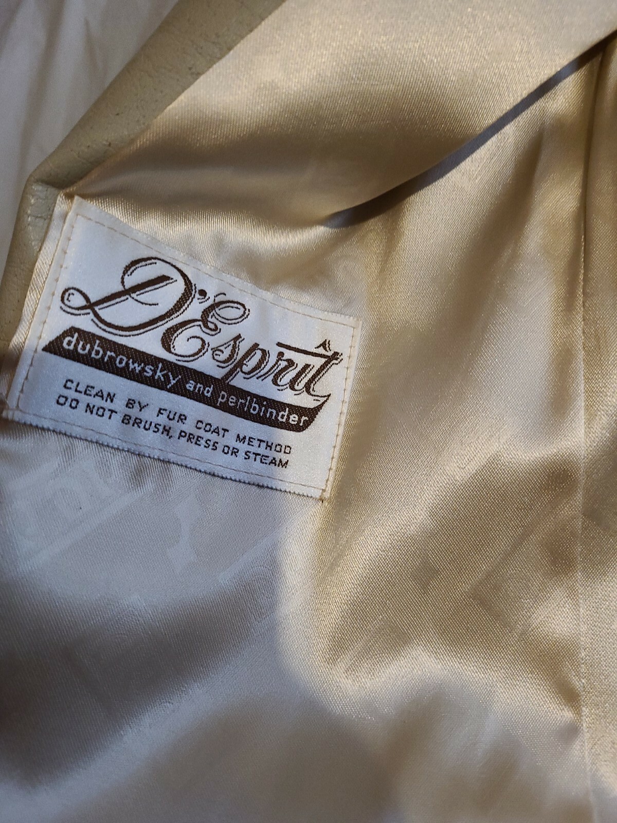 Vintage D’Esprit Dubrowsky and Perlbinder Fur Coat