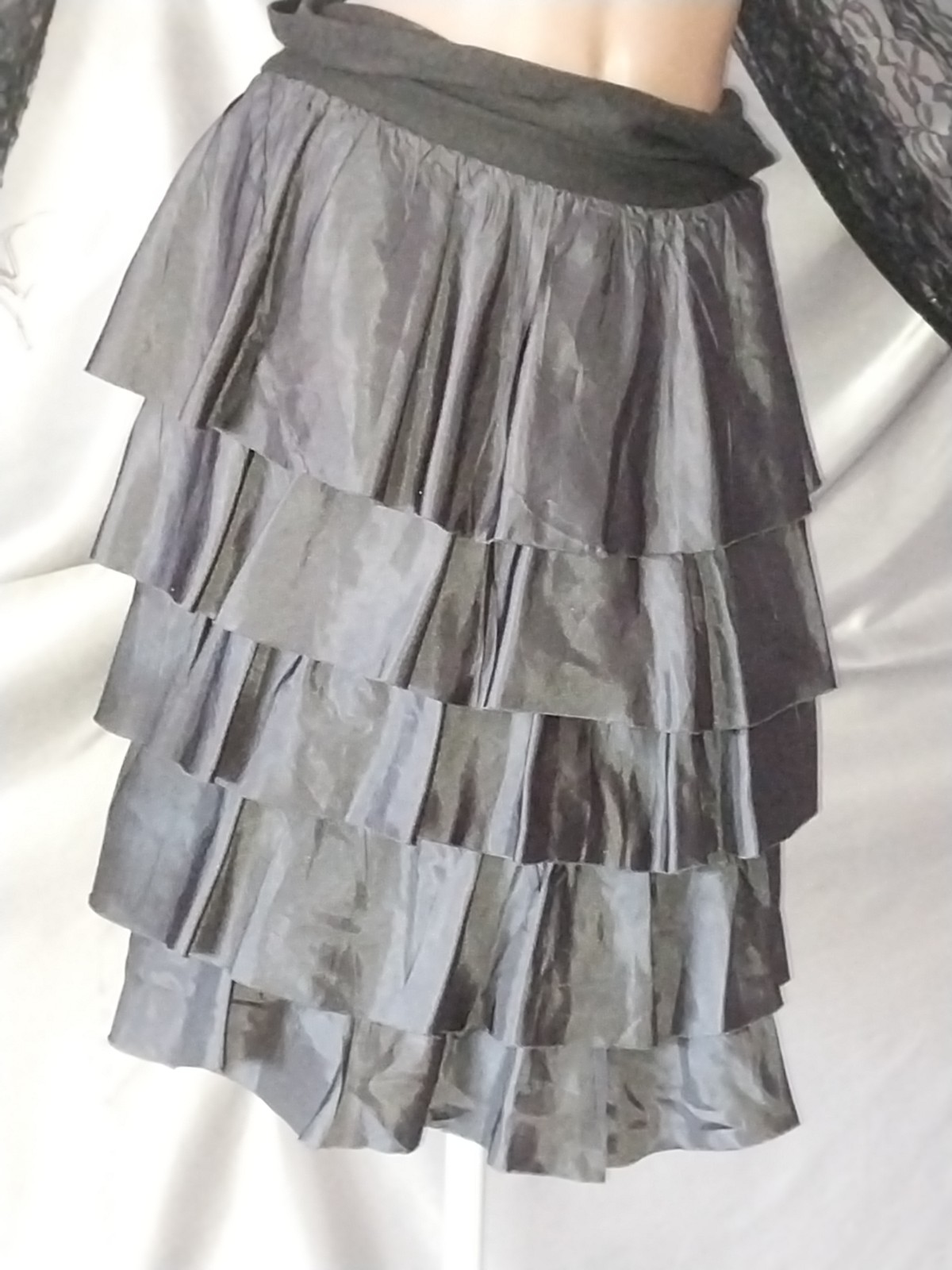 VTG SATIN NEESH D.A.R SATIN SHINY TENCEL ACETATE RUFFLES STACKS LAYERS SKIRT