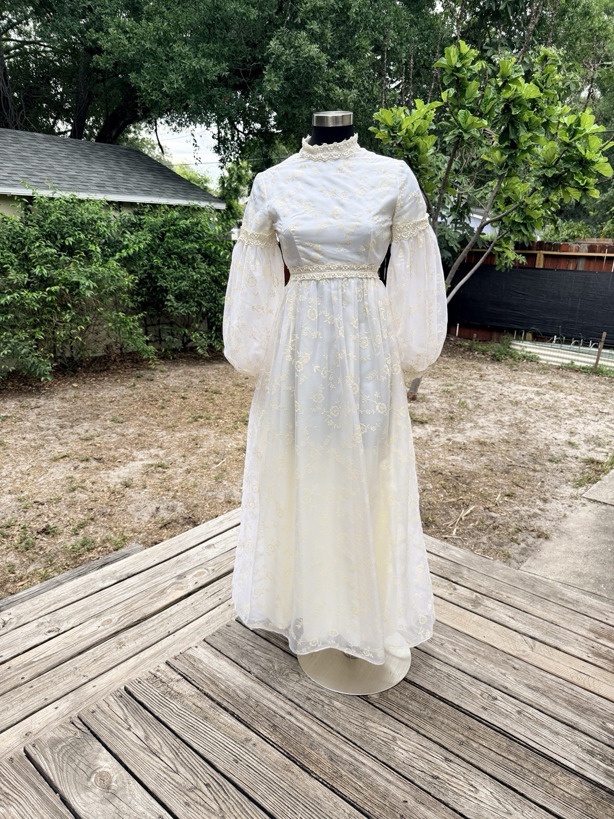 Vintage 1960s Lorrie Deb Floral Balloon Sleeve Prairie Princess Wedding Dress