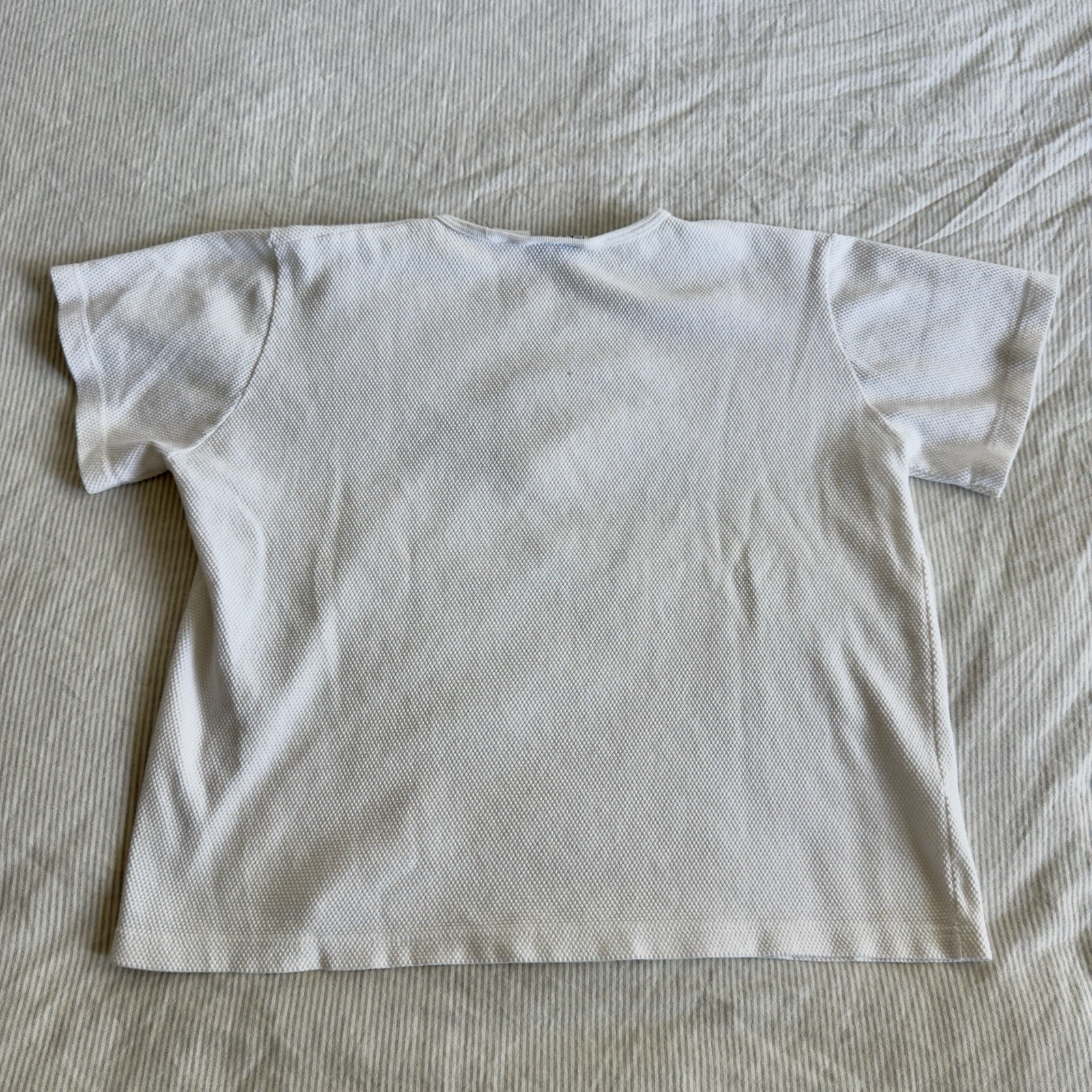 Basic Editions Vintage 90s White Textures Floral Print Boxy Tee Fits Size Large