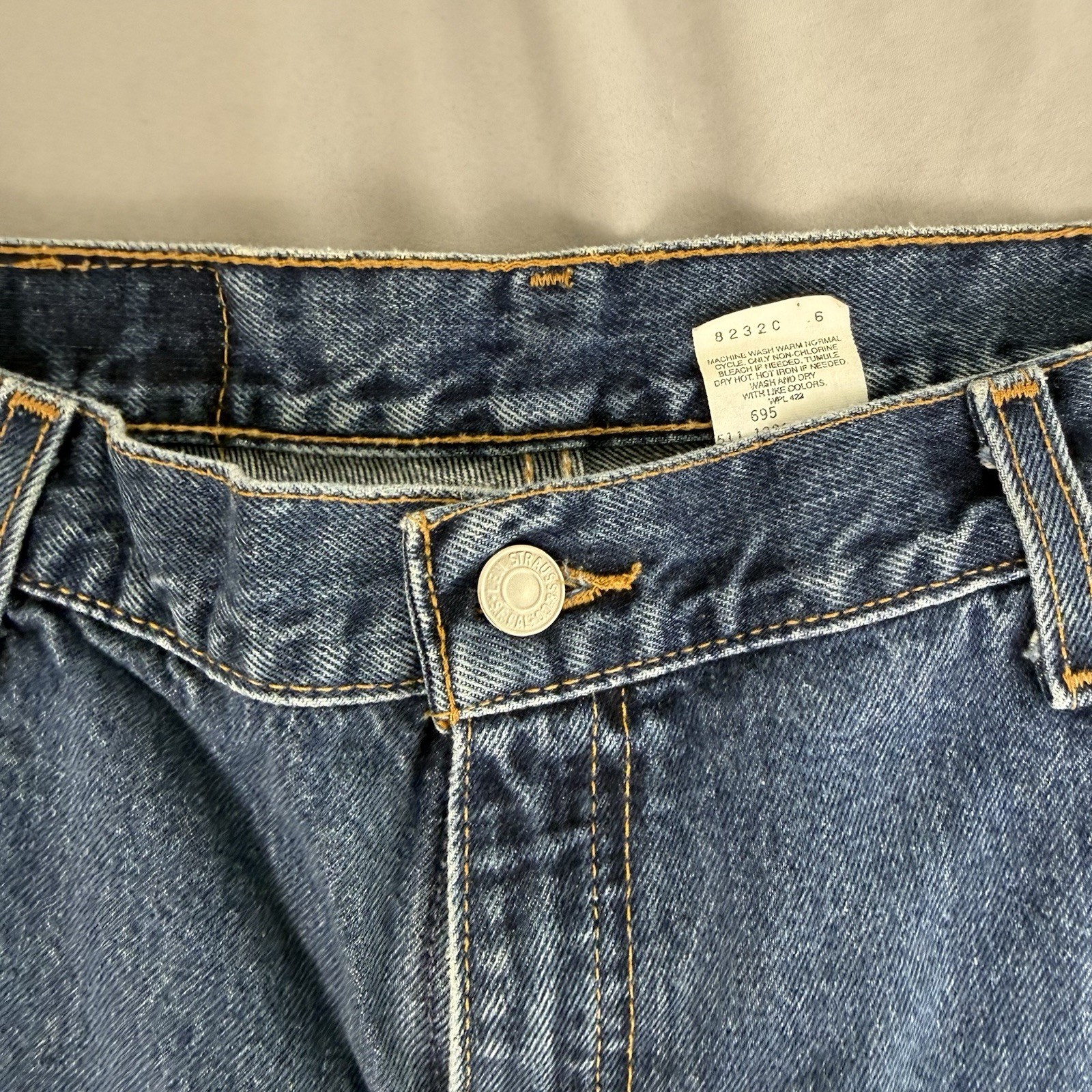 VTG Levi’s 550 Jeans Mens 32×30 Blue Made In USA Relaxed Fit Tapered Leg Denim