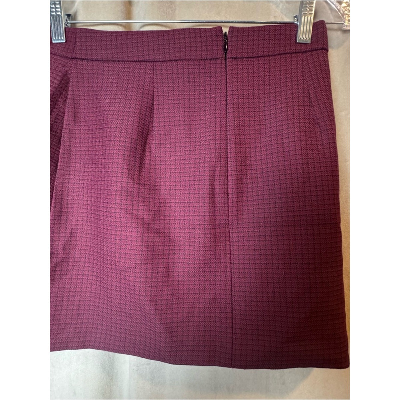 Wilfred Aritzia Classic Mini SkirtHigh-rise A-line mini skirt Patio Burgundy 6