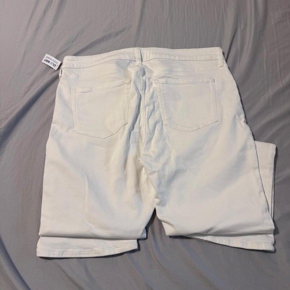 Old Navy white bootcut jeans size 16