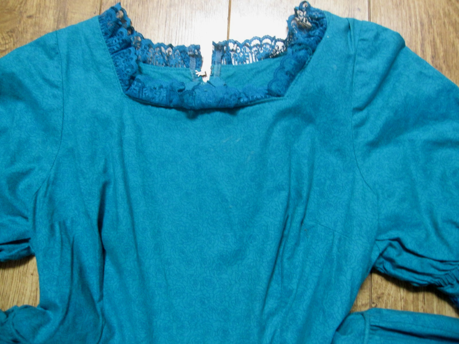 Vtg SQUARE DANCE PRAIRIE DRESS Winter Green 5.5 “Ruffle &lace at bottom Sz 12/14