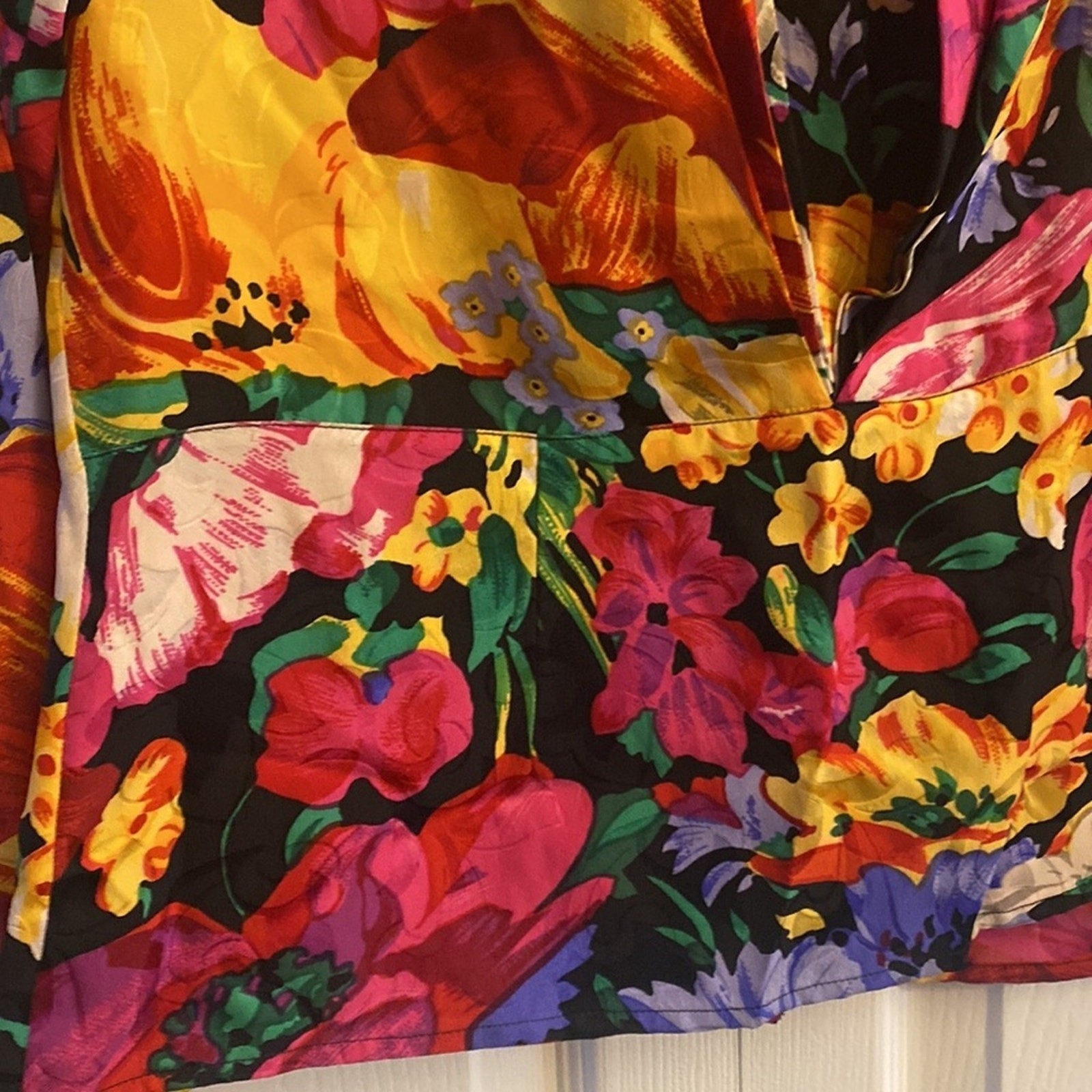 Collections by Michelle Stuart Vintage Floral Silk Blouse Size 8 Multicolor