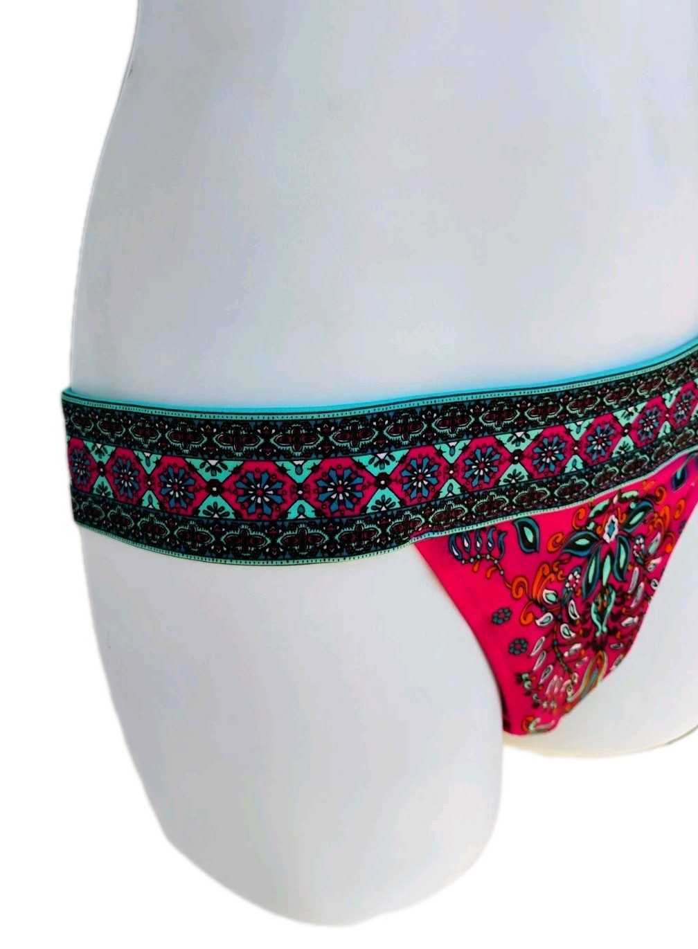 VTG Y2K “Victoria’s Secret” Vibrant Pink Paisley BoHo/Tribal Bikini