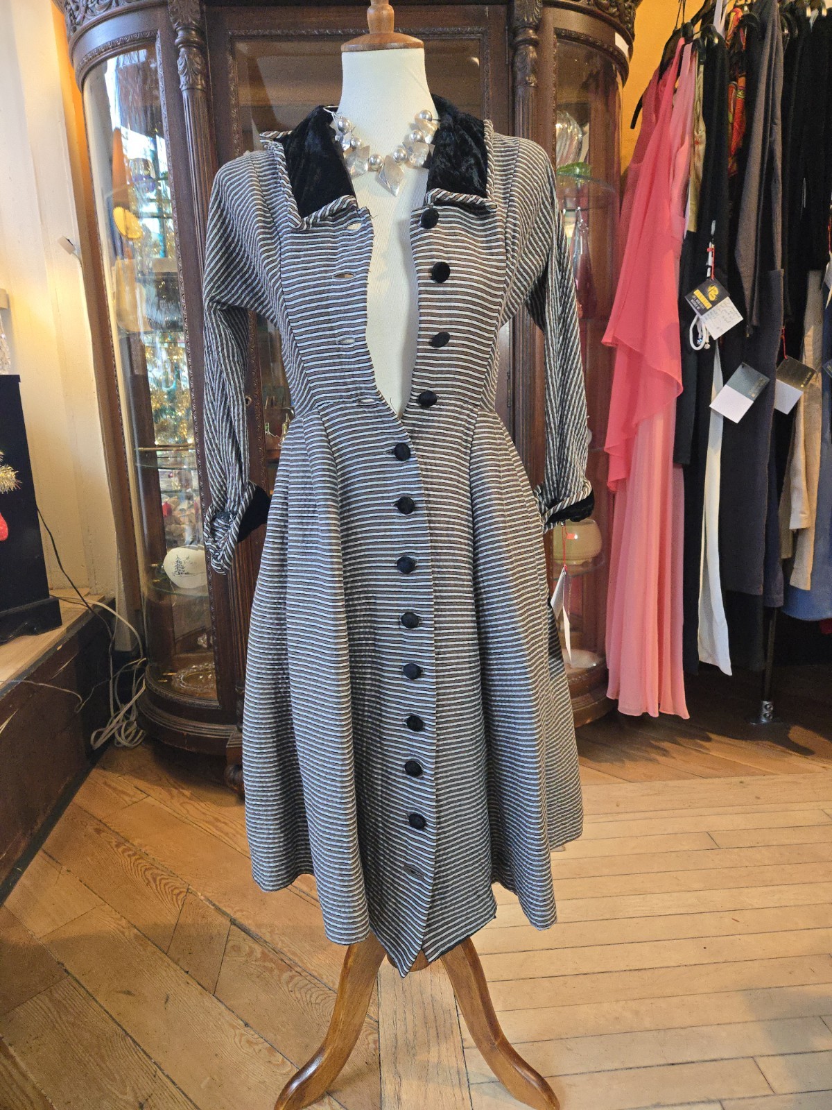 VTG 1940s Button Front Brown Silver Banded Stripe Black Velvet Jacquard Dress