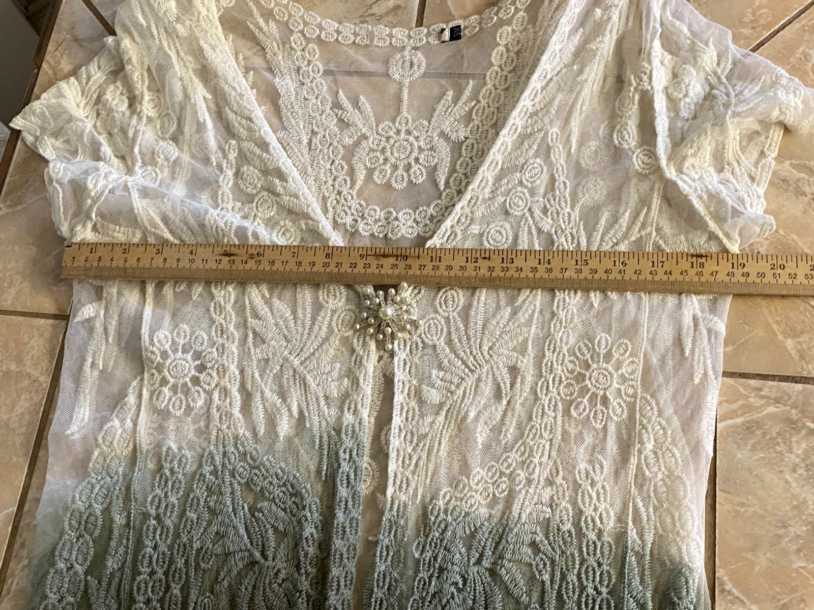 Dizzy Lizzy lace duster kimono, ivory to khaki green w Laguna brooch closure -M