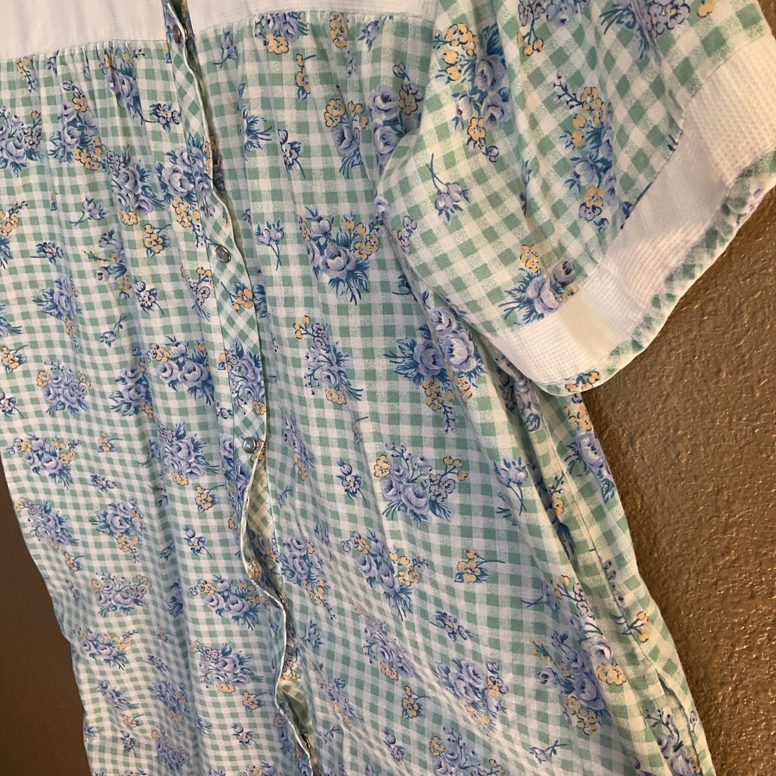 Coffee Time Women’s Vintage Nightgown Floral Pearl Snap Pockets Embroidered