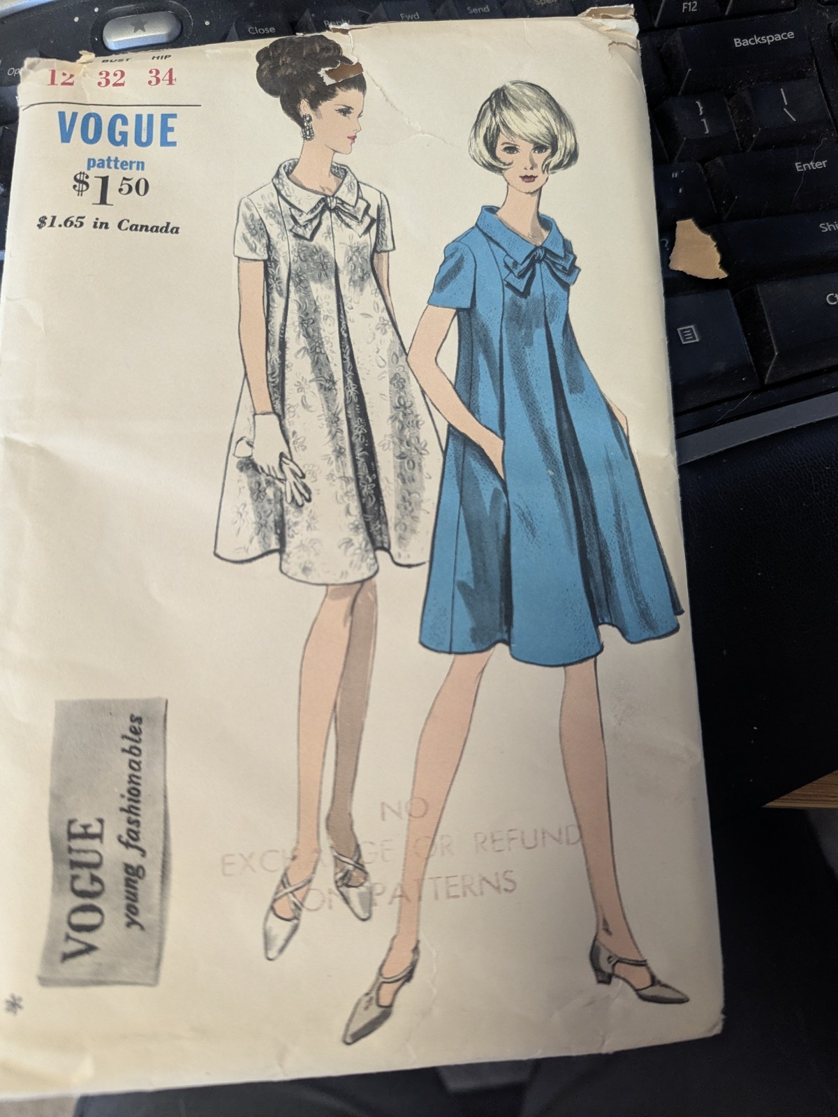 1960s Vogue 6991 UNCUT Sewing Pattern Sz 12 Princess Mod Dress Bow Collar Vtg