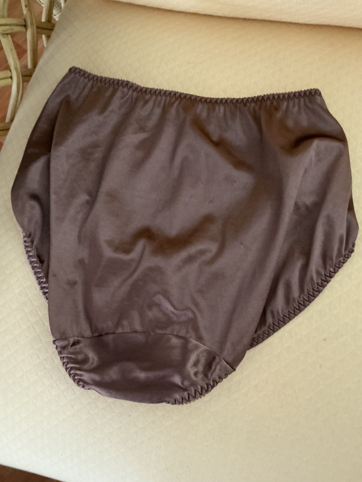 VINTAGE VASSARETTE SECOND SKIN SATIN HIGH CUT LEG COTTON GUSSET PANTY