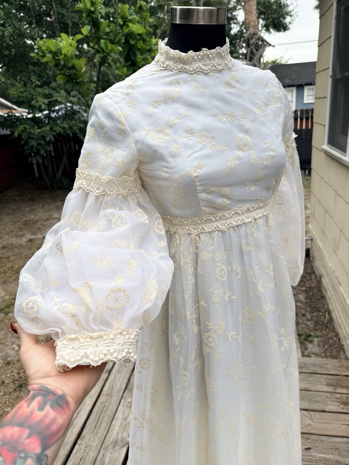 Vintage 1960s Lorrie Deb Floral Balloon Sleeve Prairie Princess Wedding Dress