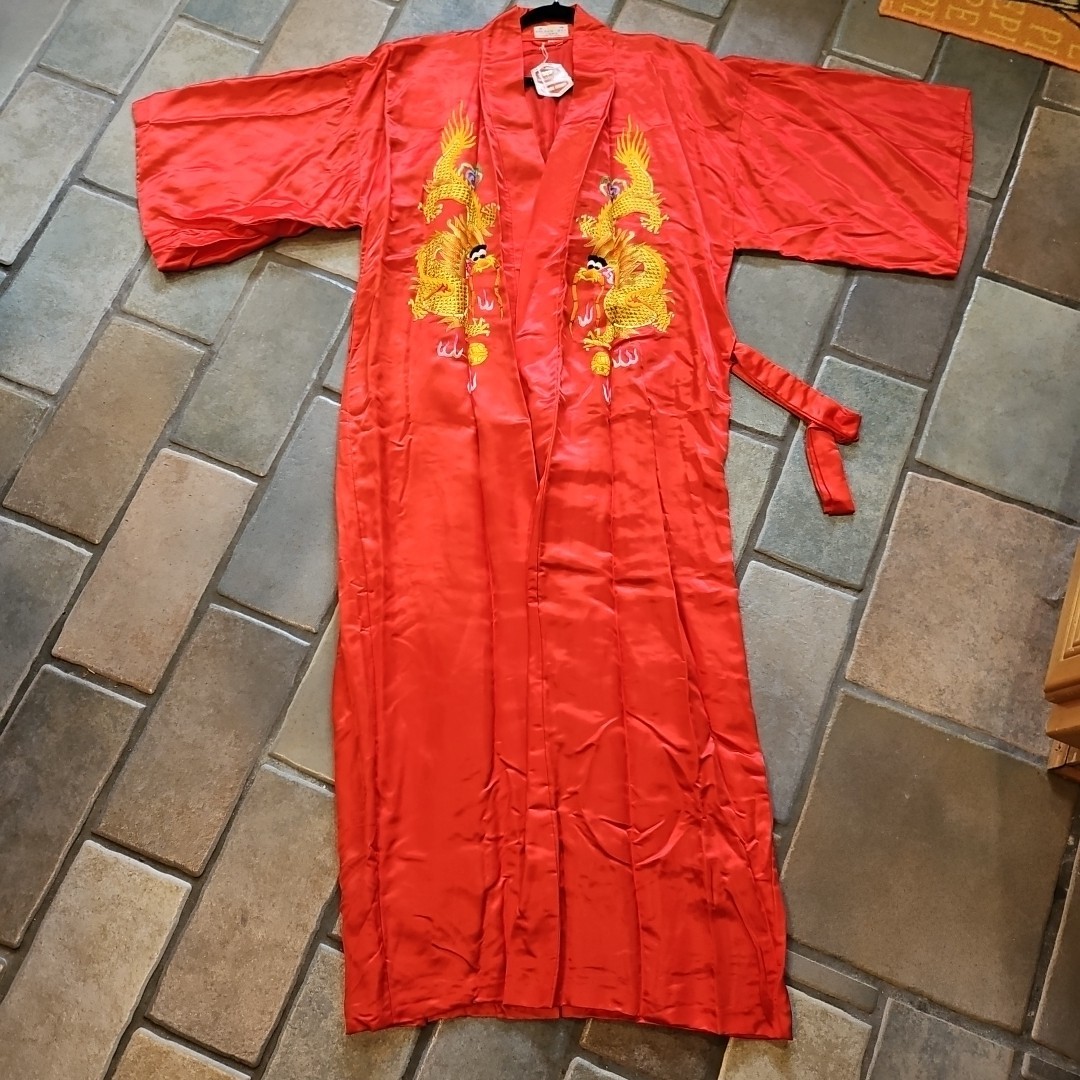 TRUE Vintage 60s Red Silk Embroidered Dragon Asian Kimono Robe MINT w TAG Sz L