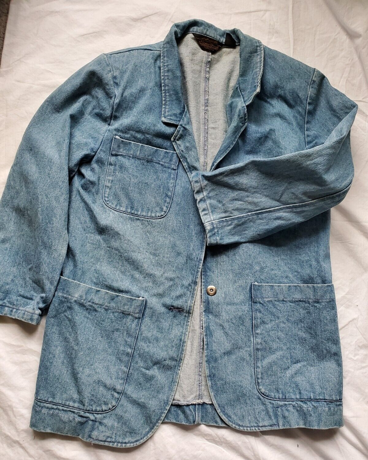Eddie Bauer -woman’s sz Med-90’s throwback denim blazer-loooong jacket