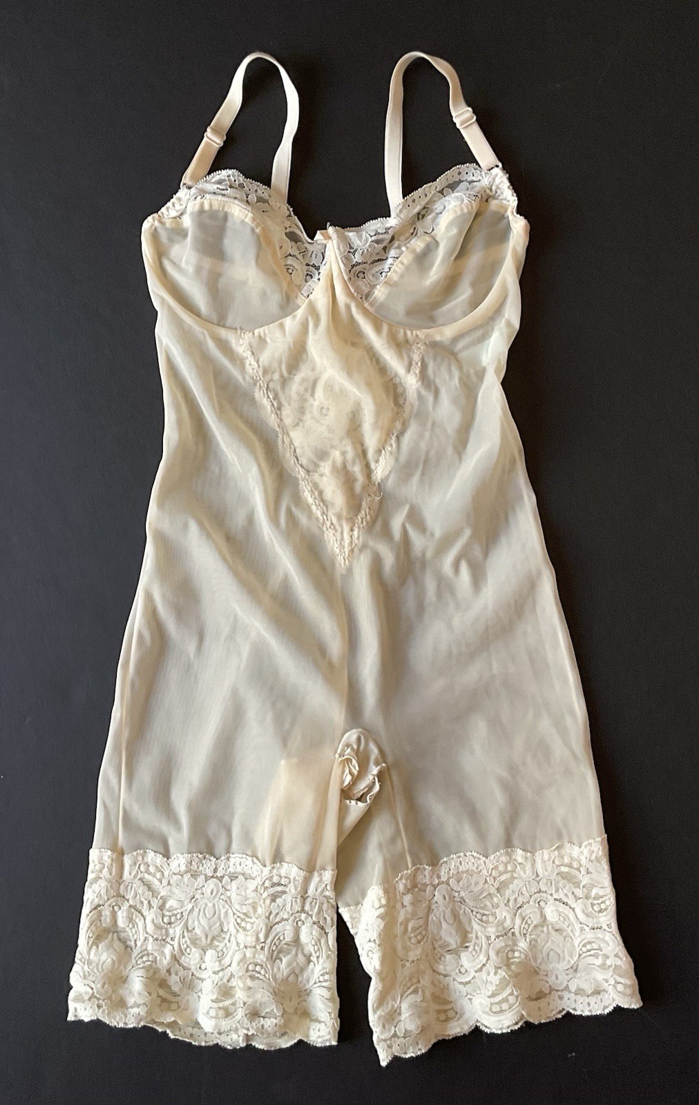 Vintage Olga Lace Bodysuit 36B Shaper Teddy Girdle Snap Closure Ivory 42160