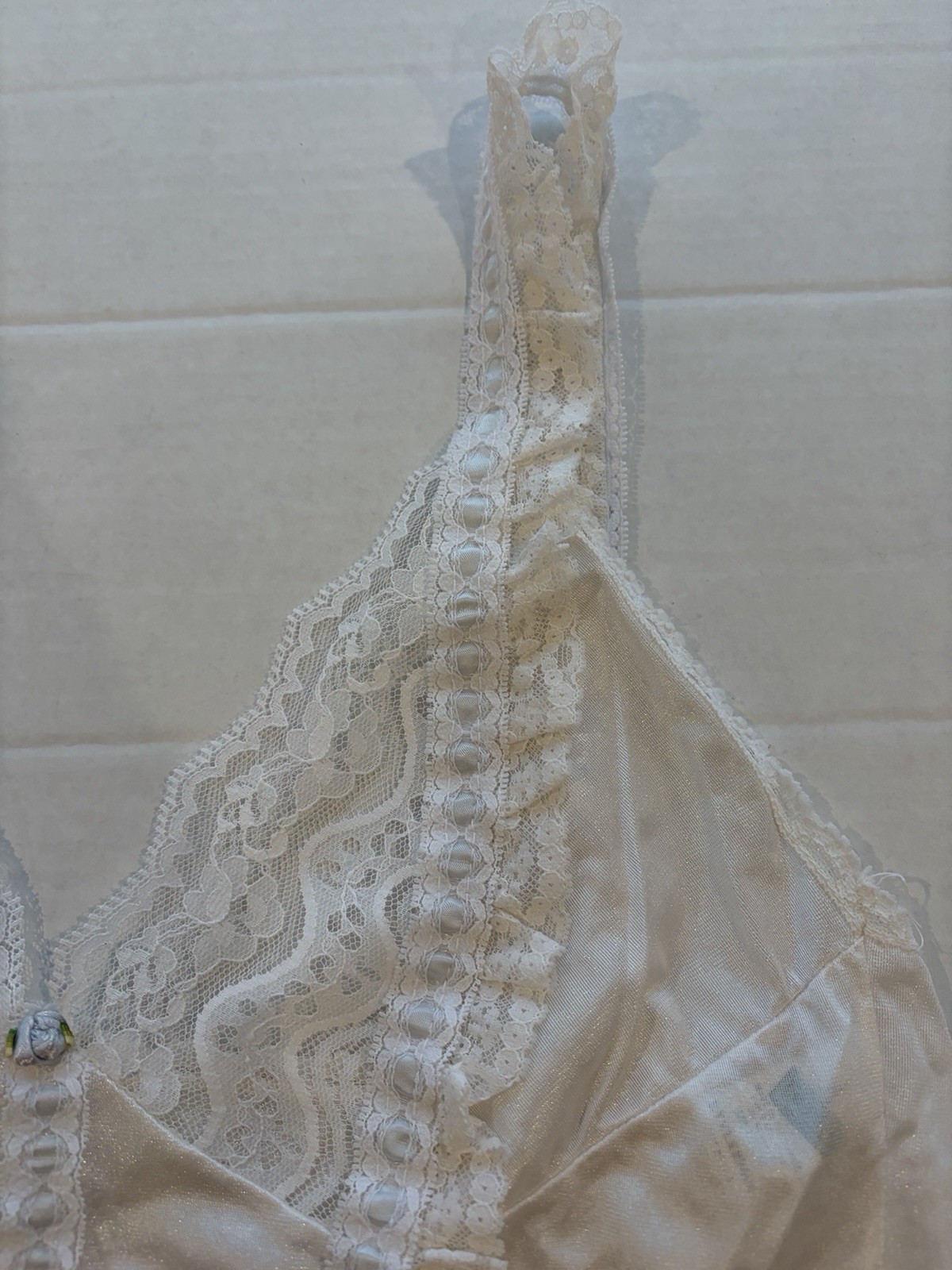 Tosca White Lace Vintage Camisole with White Trim Regular Size M Style 9408