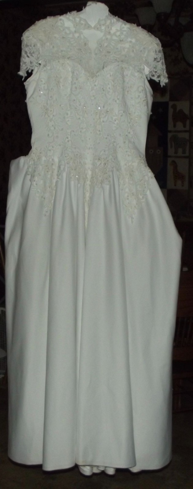 Vintage Michaelangelo Wedding Dress 12 White train bustle lace beaded cap sleeve