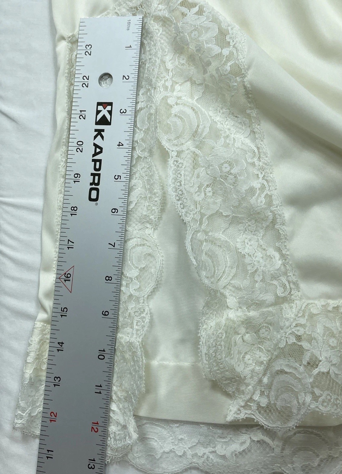 Vintage Intimates Lane Bryant Half Slip 1X Ivory 32″ Long Nylon Lace 13″ Slit