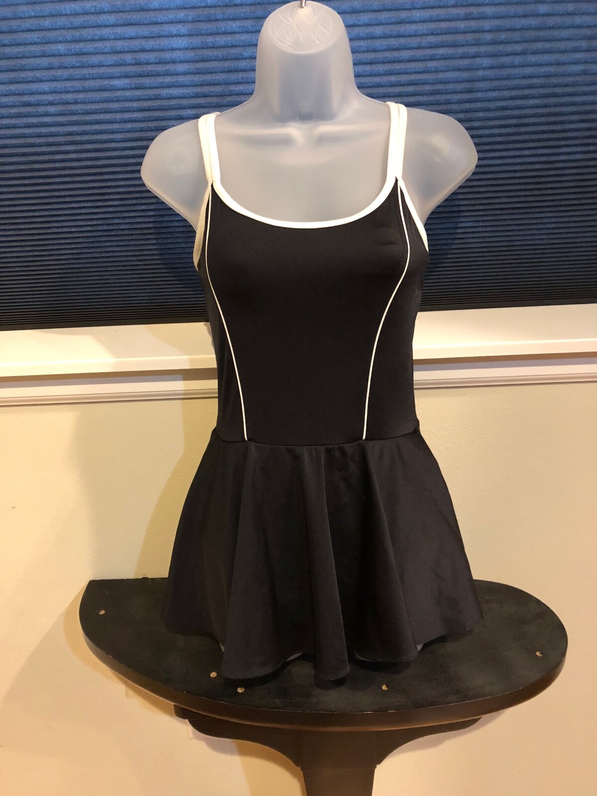 Vintage 50’s Style MAINSTREAM Black & White 1 pc Swimsuit w/ circle skirt, S 34
