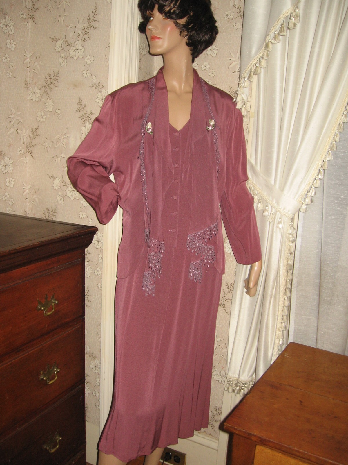 LOVELY VINTAGE 2 pc RASPBERRY RAYON DRESS – JACKET – WILD ROSE – 10