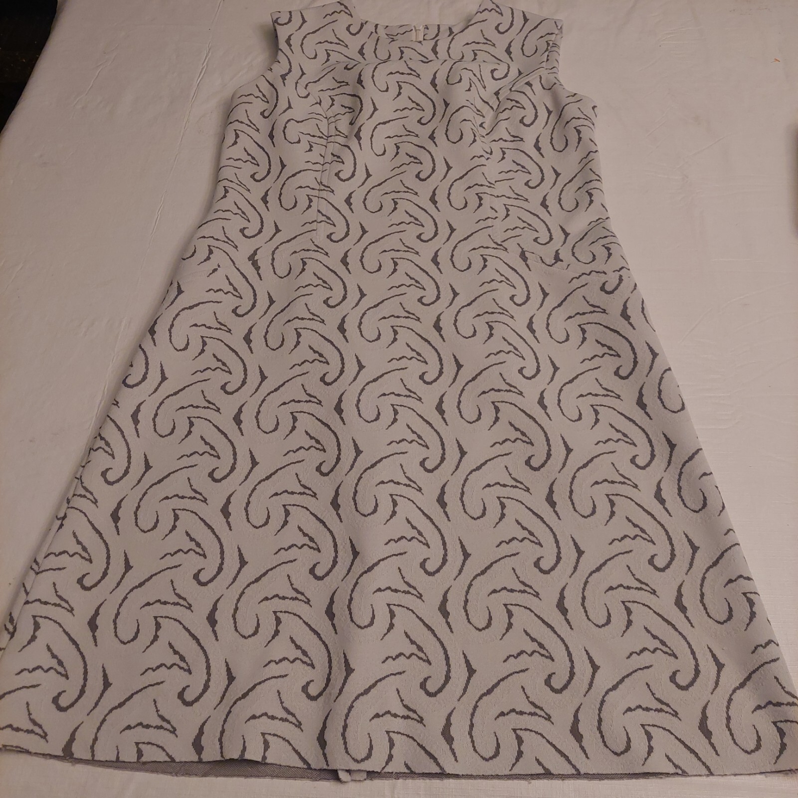 Sears Vintage 60s Mod White Grey Abstract Pattern Midi Sleeveless Dress Size L