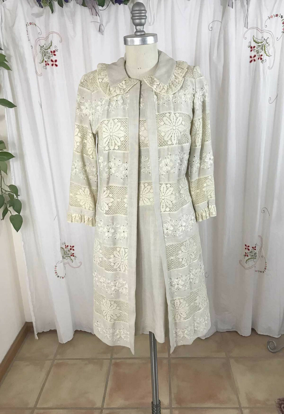 Vtg 60s Camelon 2pc Dress w/Coat Linen Flax Lace Modest Sweet Wedding sz 2/4 XS