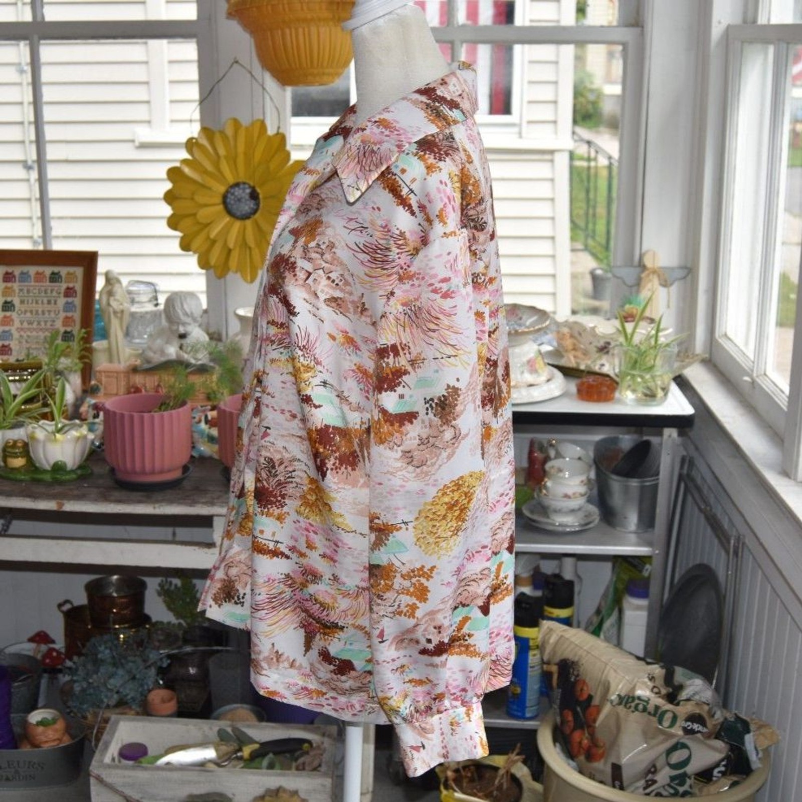 Vintage 70s Scenic Print Blouse Large XL Pink Cottage Landscape Shirt