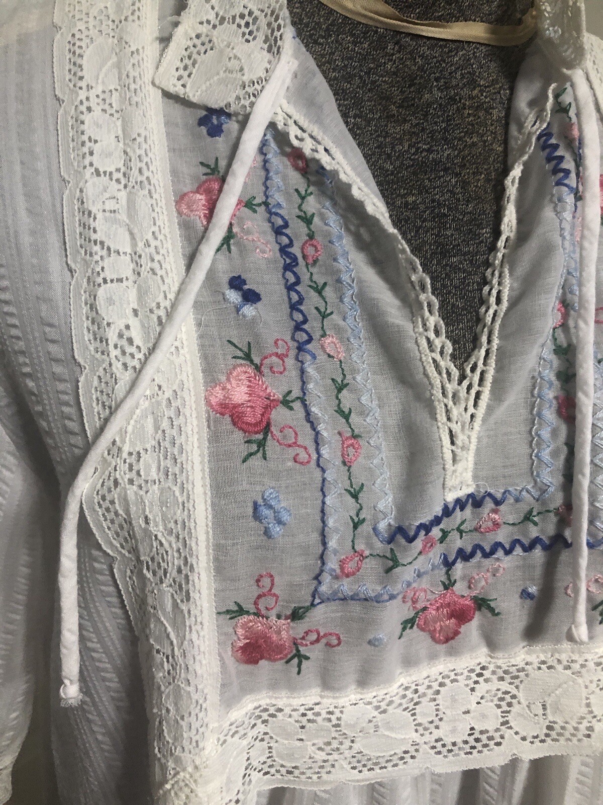 vintage praire floral embroidery boho white lingerie dress nightgown 60s 70s M/L