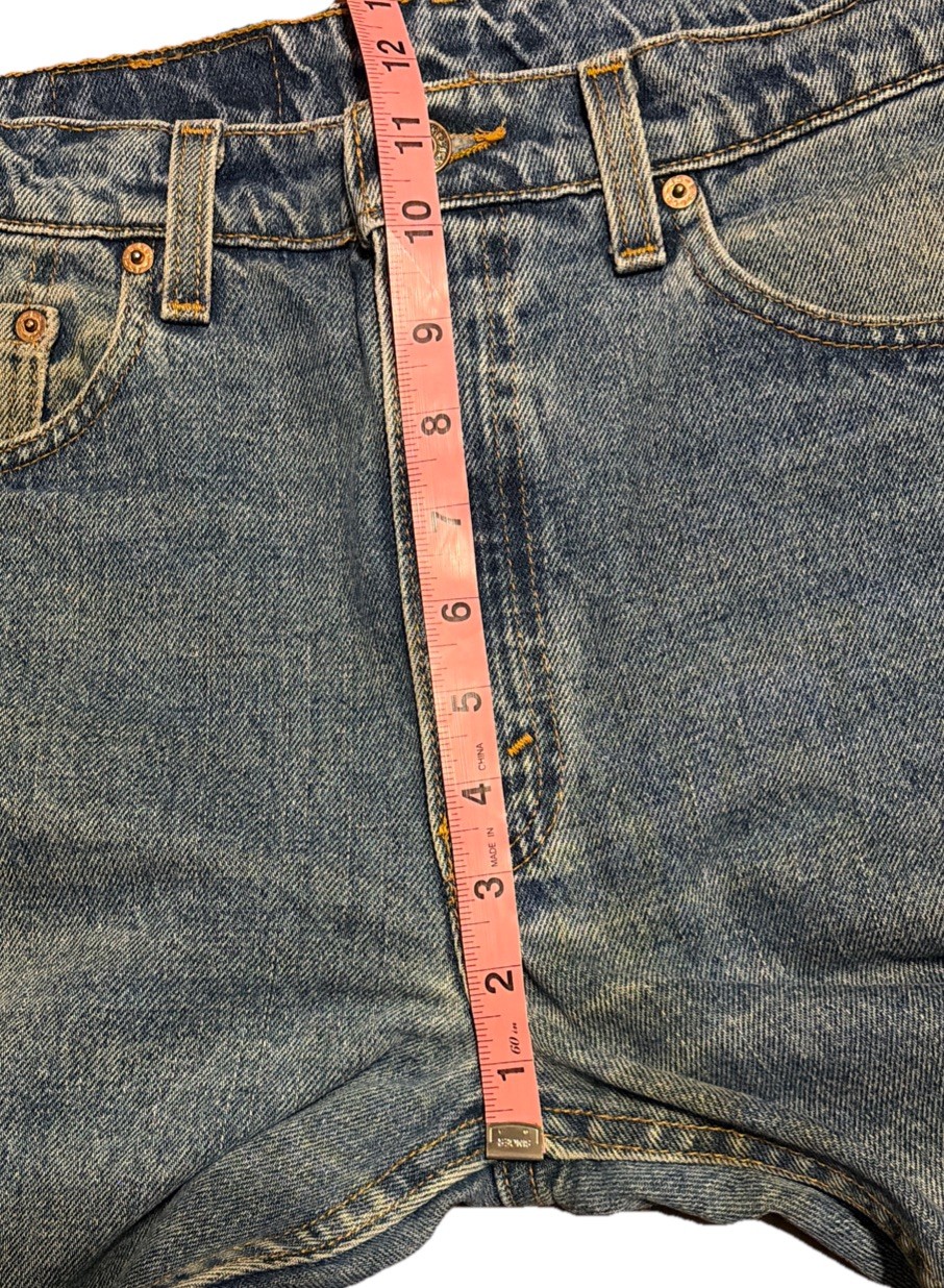 Vintage Levis 505 Womens 32×30.5 Blue Jeans Denim Straight Medium Wash USA Made