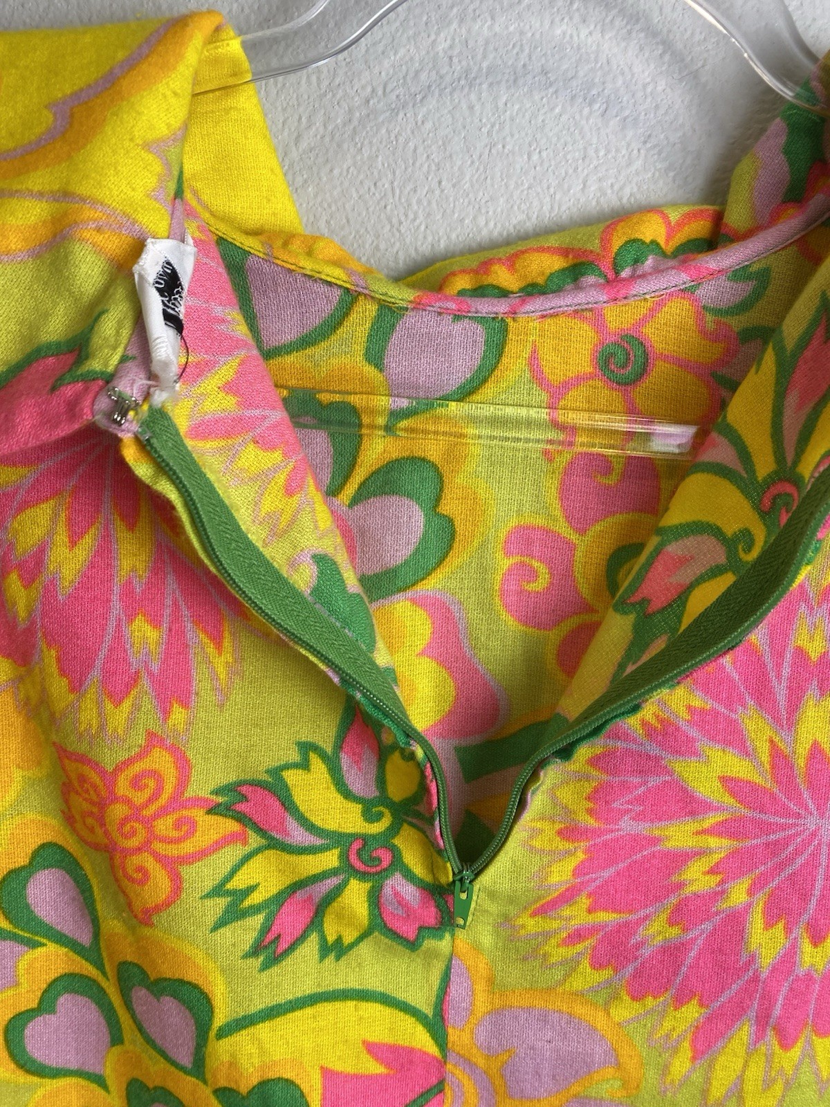 Queens Casual 60’s VTG Mod Psychedelic Floral Cotton Lawn Mock Top Boxy L? NoTag