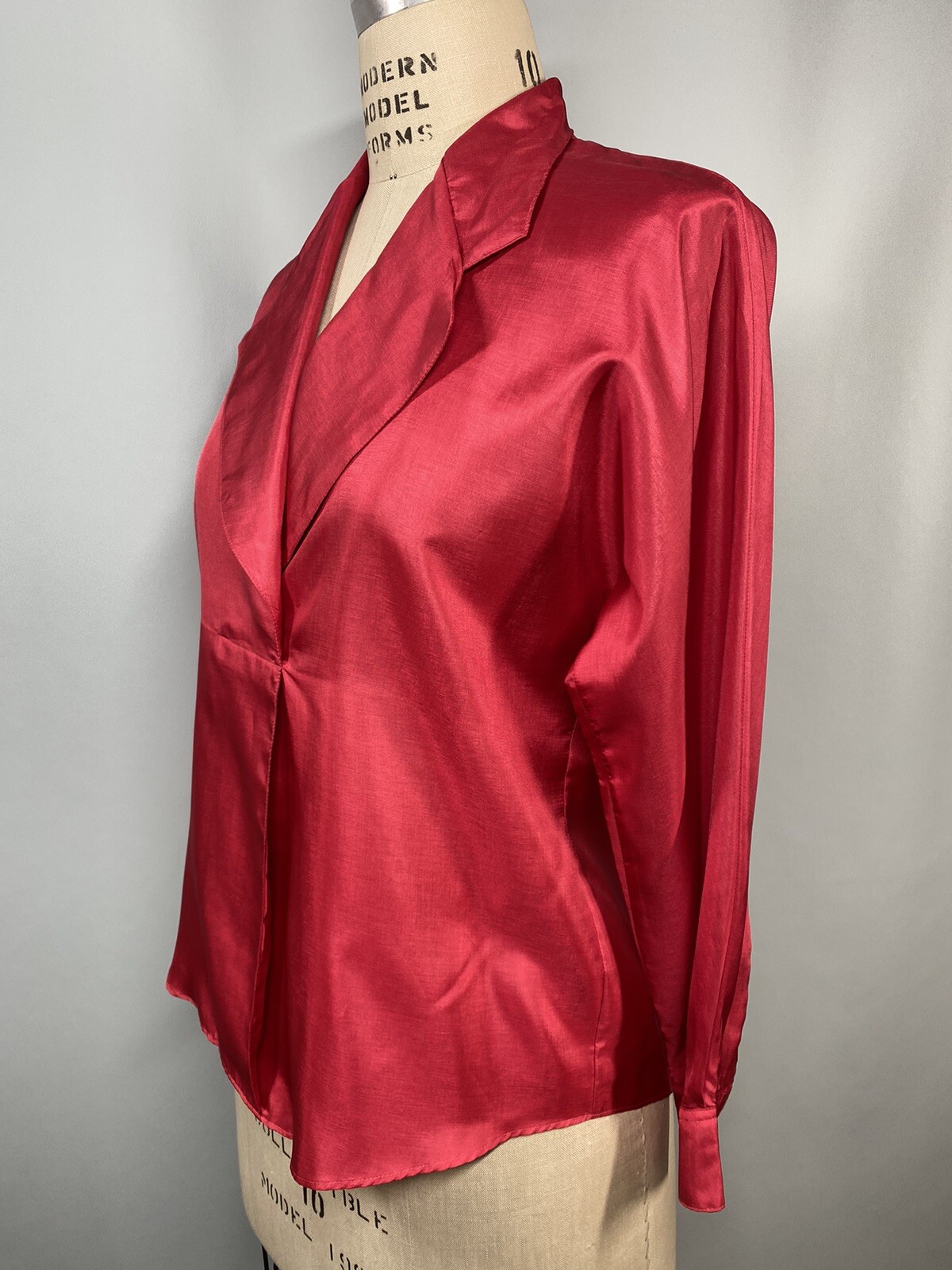 Vintage Blouse Top SIZE PETITE SMALL red collared SHAPELY 80s 90s