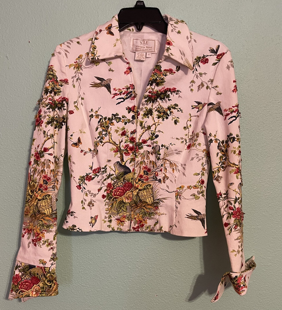 VICTORIA ROYAL Cream Floral Beaded Cropped Jacket-Stunning SZ 8- 17” pit to pit