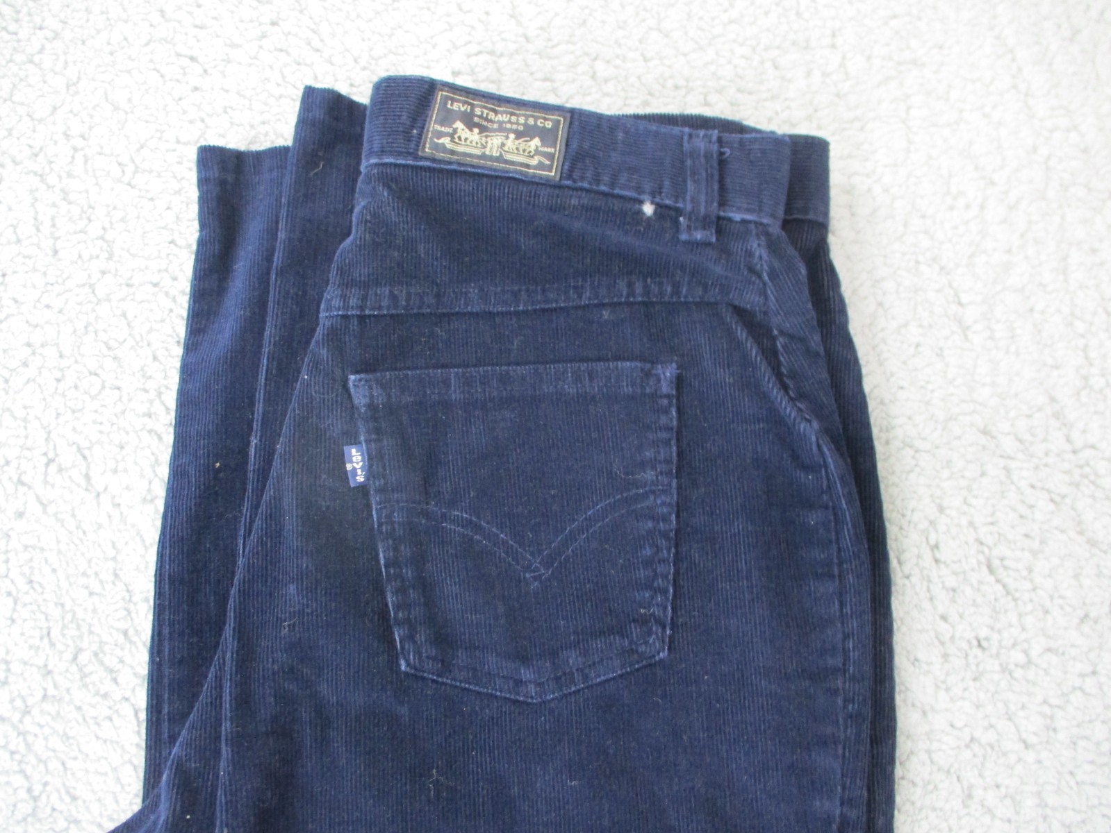 Vintage 70s Levis Womens Size 18 (32×33) Corduroy Navy Blue Flat Front
