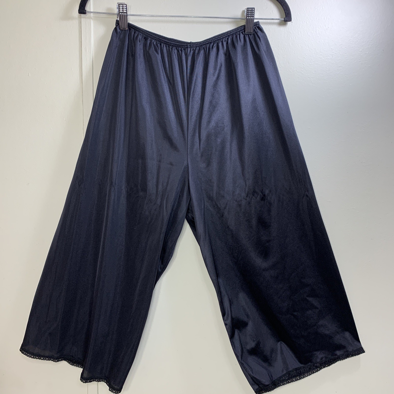 Vintage Bali Black Slip Shorts Medium Antron Nylon Pettipants Bloomers Modest