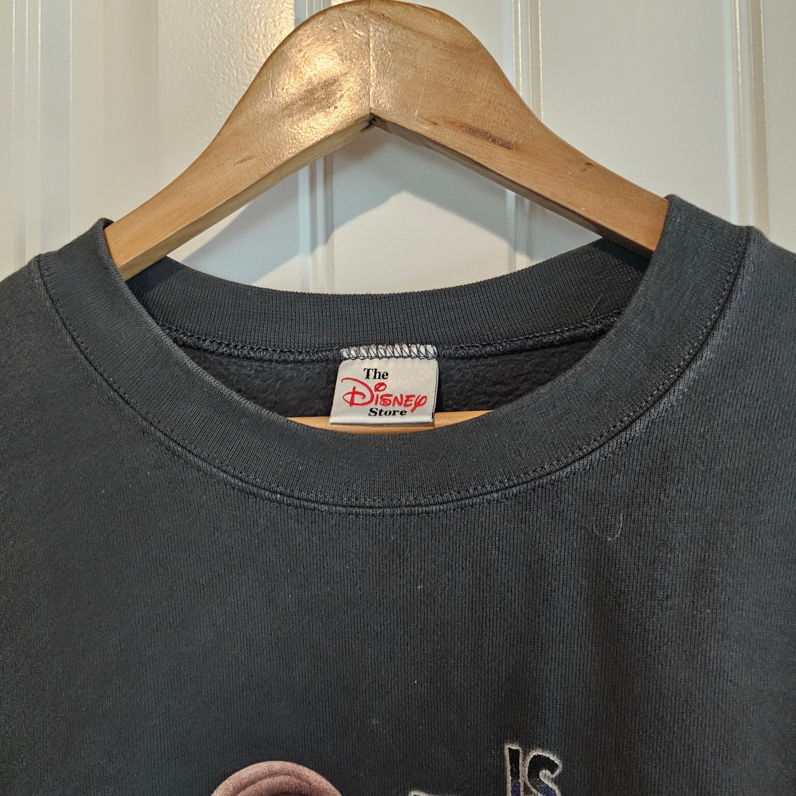 Disney Store Vintage Snow White Grumpy Sweatshirt Womens XL Black 90s Cartoons