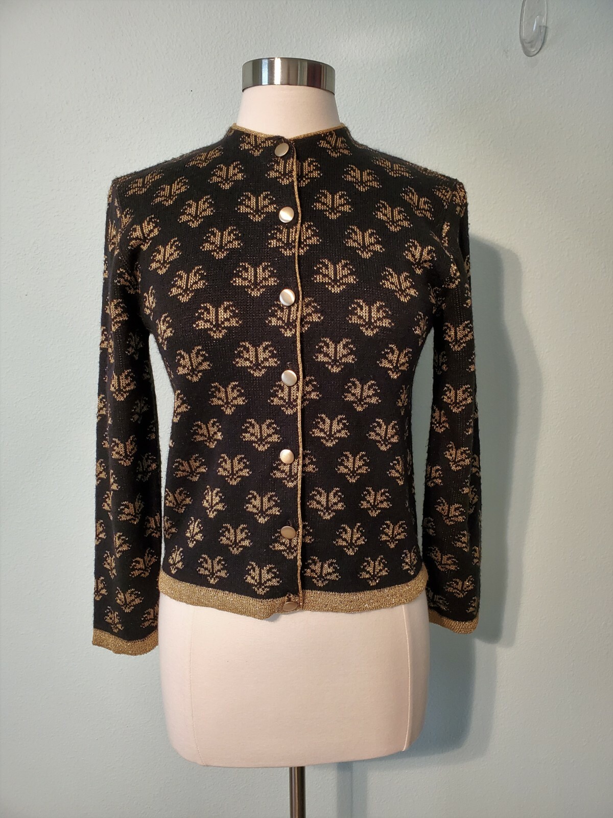 Vintage 1950s Jane Irwill Black Gold Flower Lurex Sparkle Snap Cardigan Sweater