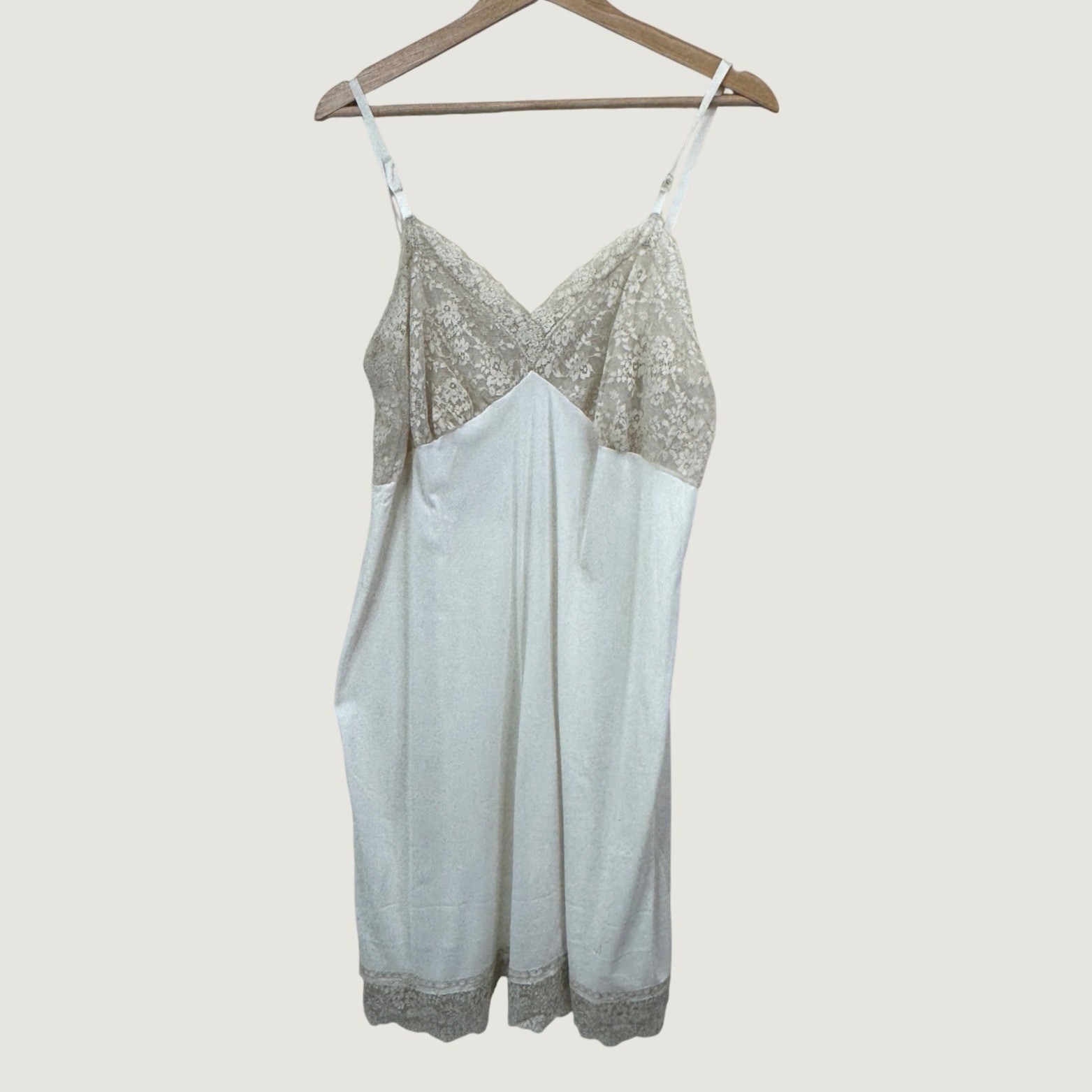 Van Raalte Vintage Full Slip Womens Size 42 White Lace Trim Coquette