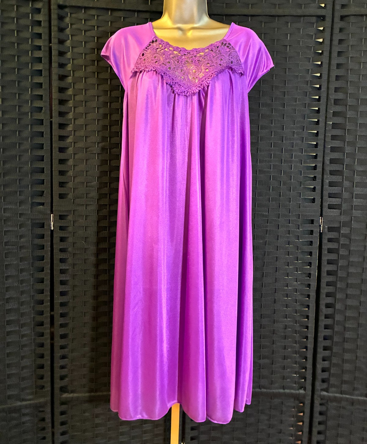 Lati PURPLE BABYDOLL GOWN Size LARGE Silky SWING Nightgown Semi Sheer GrannyCore