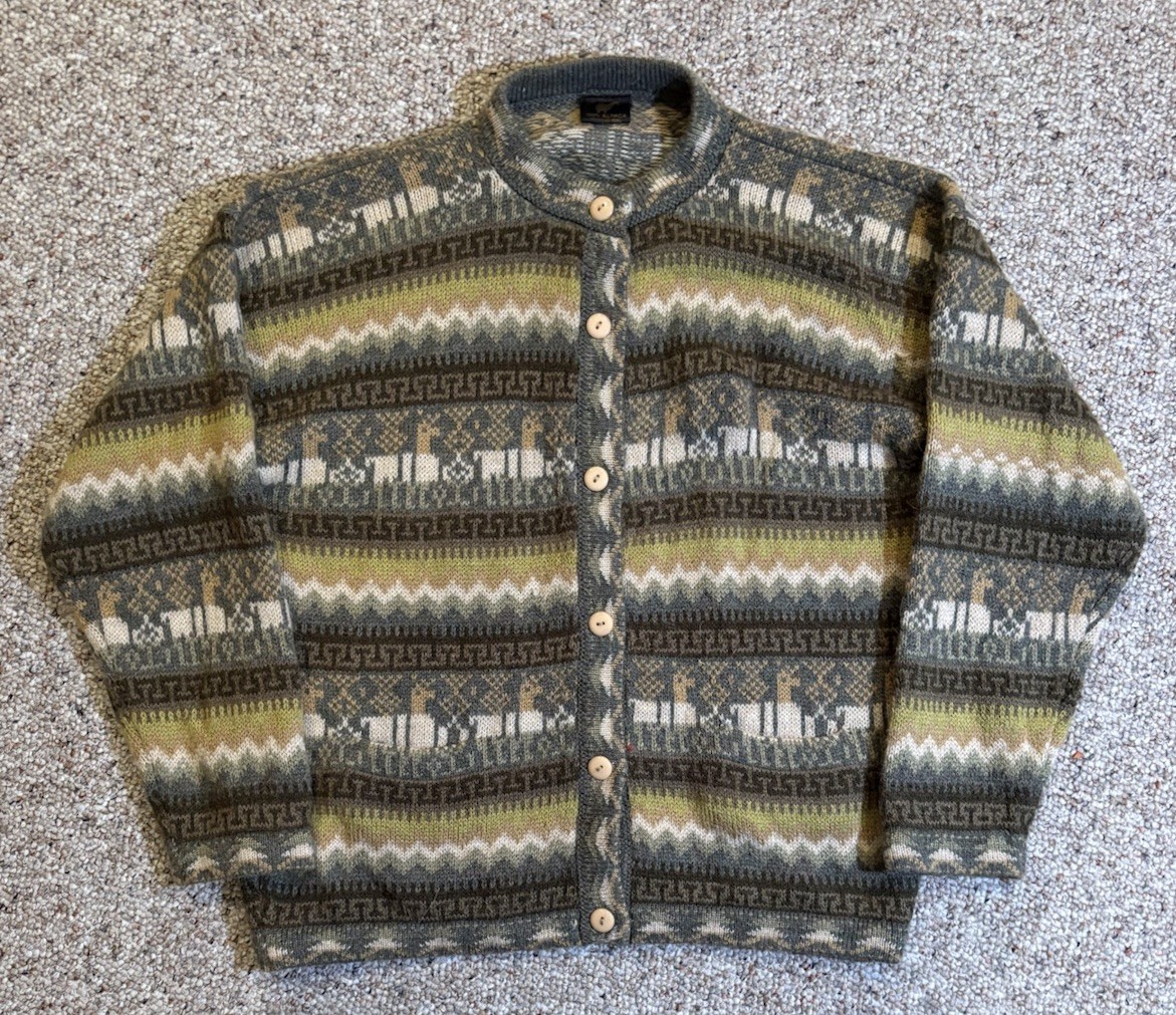 Vtg 80’s 100% Alpaca Fleece Peruvian Cardigan Sweater. Size M
