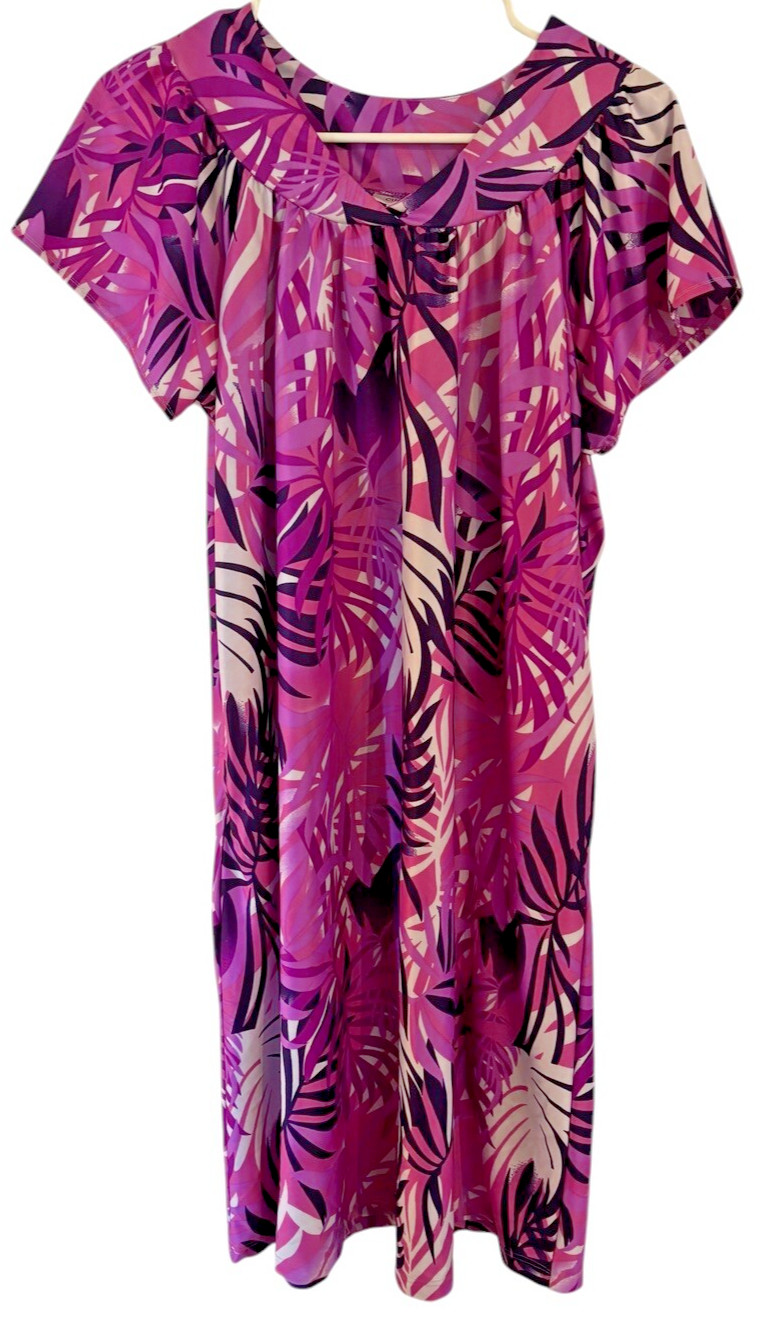 Vintage CW Classics Caftan Mumu Lounging Dress Size Medium Purple Tropical Print
