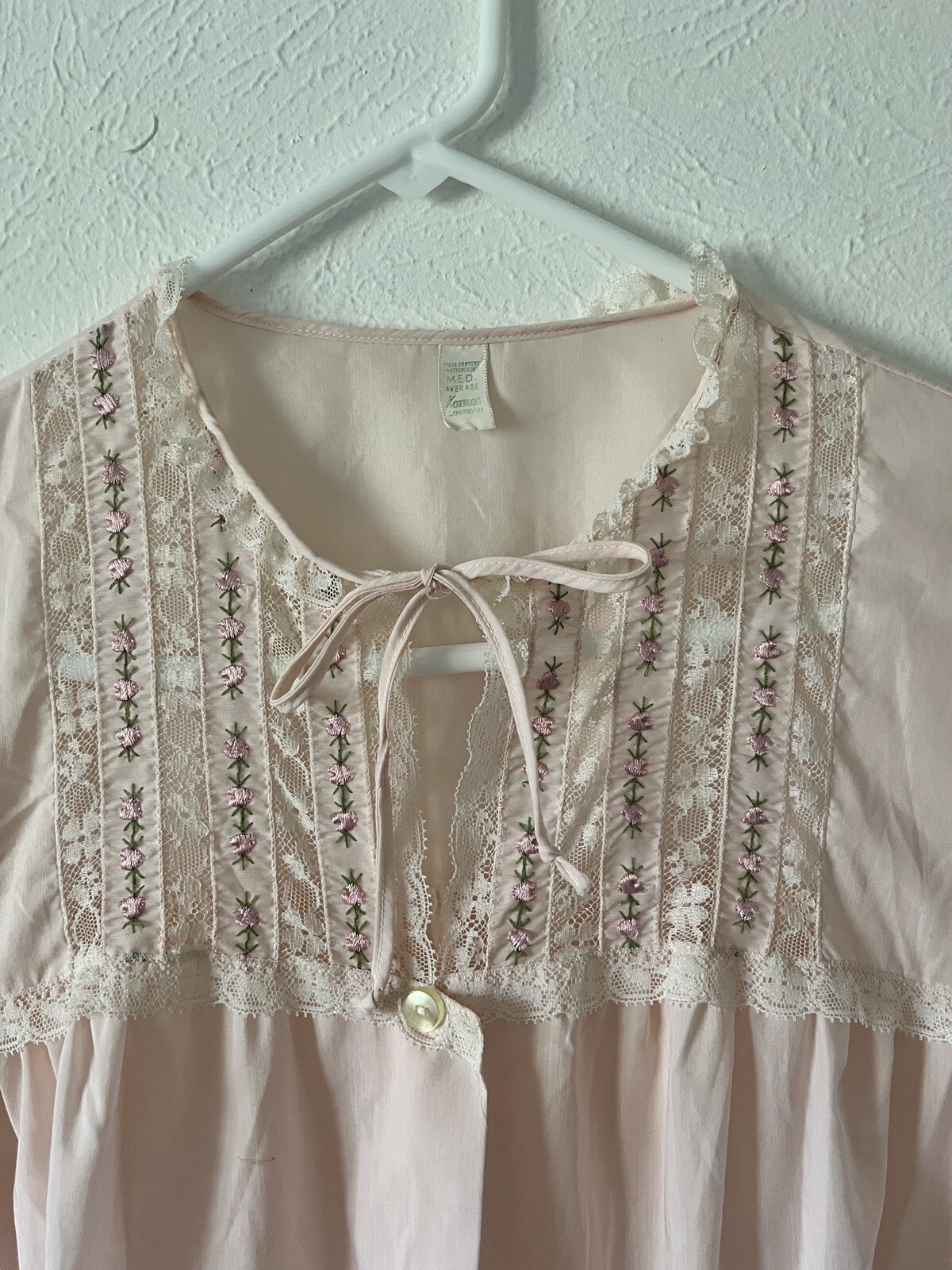 Vintage Komar Pink Lightweight Duster Robe Floral Embroidery Lace Trim Medium SS