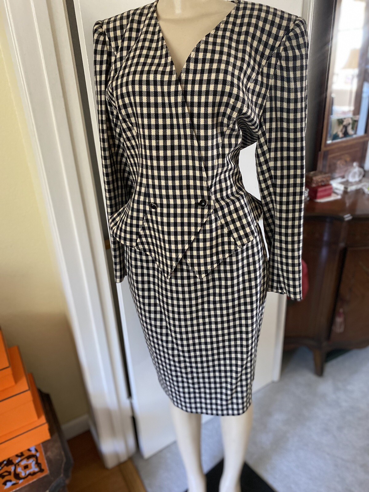Ungaro Parallele Womens 1970s 1980s Vintage Black/white Double Breasted Suit