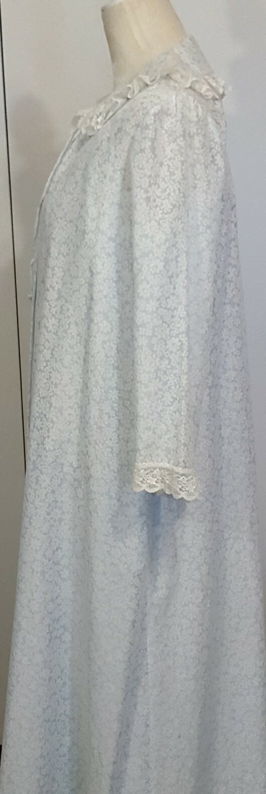 ARIEL Venus Barsa Robe & Nightgown S Blue White Floral Long Lace Trim Vintage