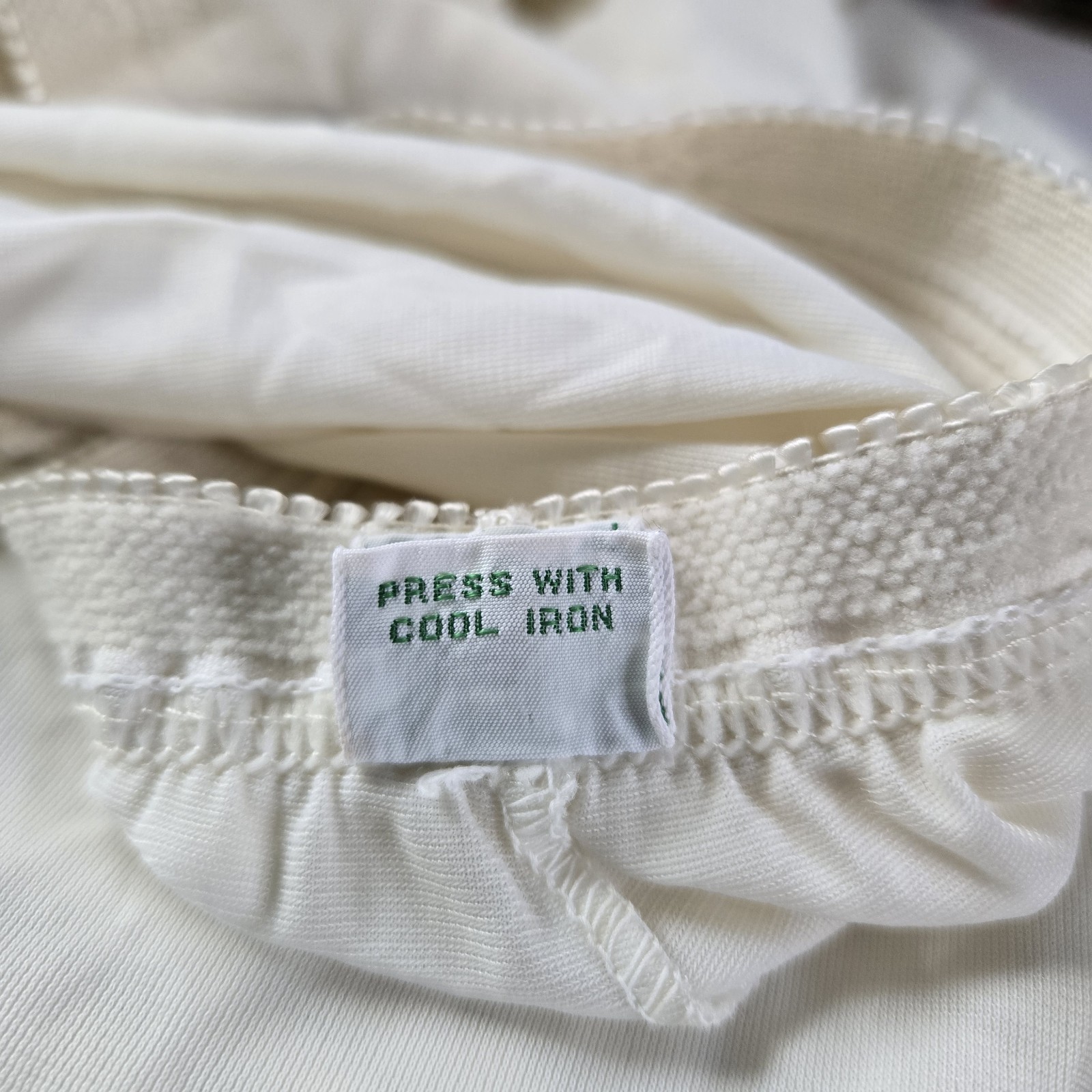 Vintage 60s Dutchmaid Knee Length Nylon Slip Womens Ivory Side Slits Lingerie