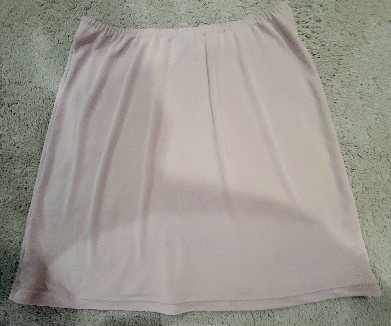 Cabernet Beige/Nude Short Polyester Elastic Waist 1/2 Slip SZ M